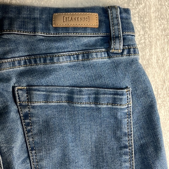 BLANKNYC stressed jeans Size 26. & no boundaries brown floral top size M 7-9 - Picture 7 of 15